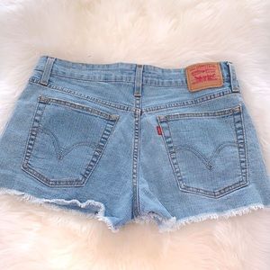 EUC Levi’s Jean Shorts - size 11
